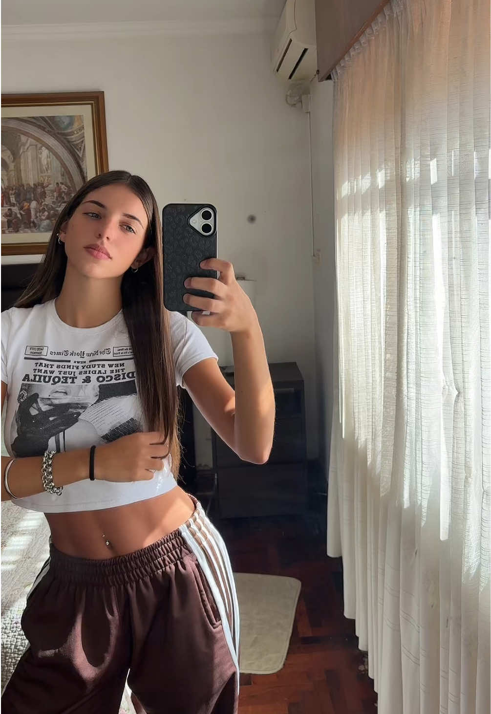 @✌️