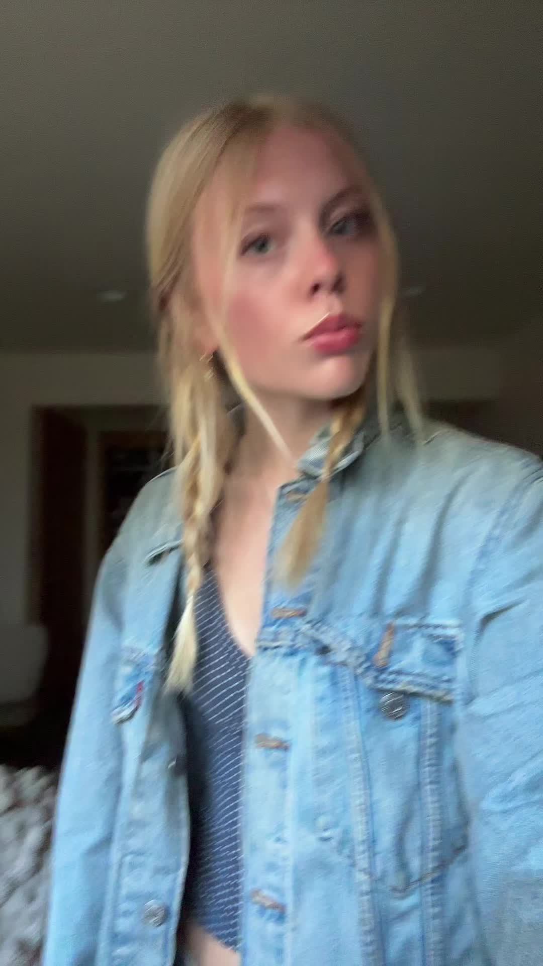 @janeyrae!