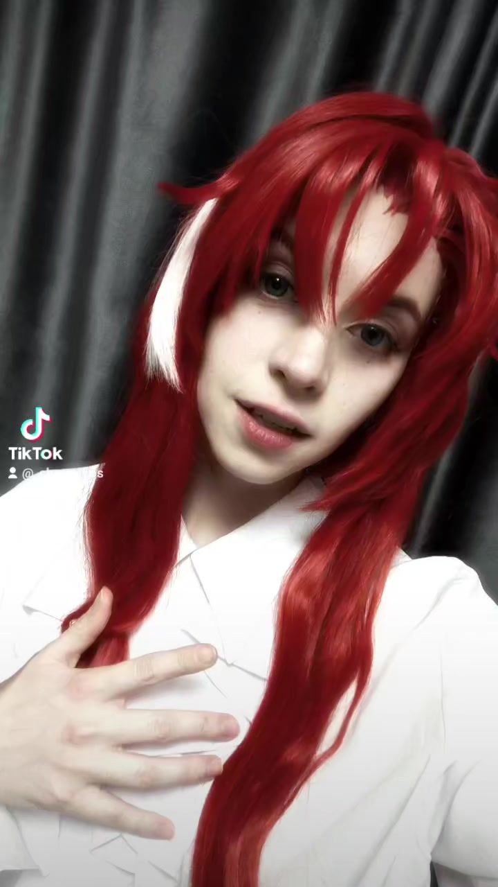 @_cherry.cos_