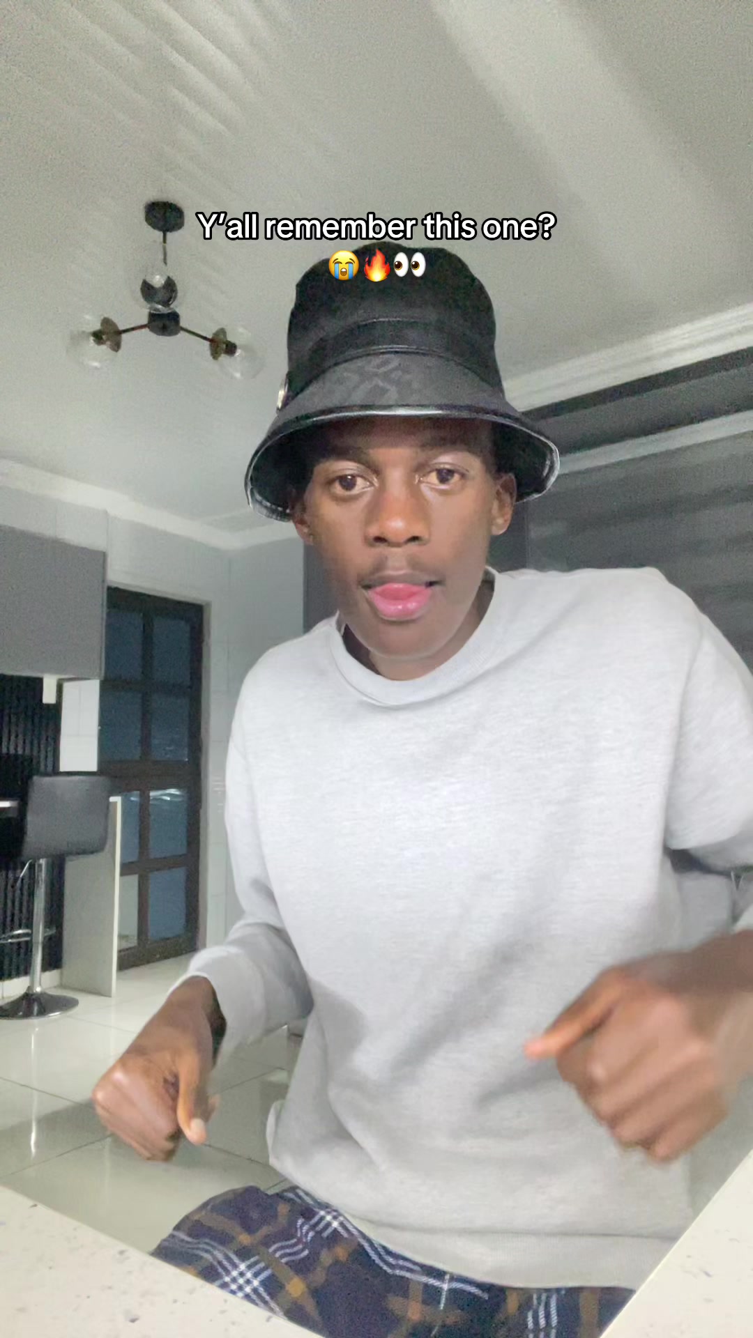 @momo
