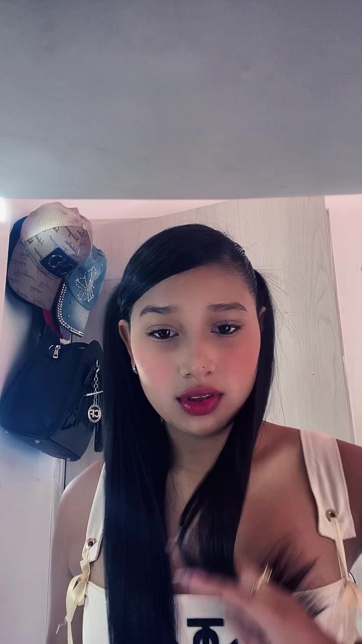 @Valeska๐