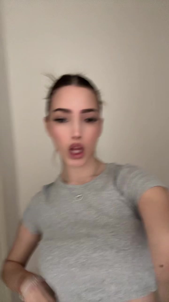 @3l3na