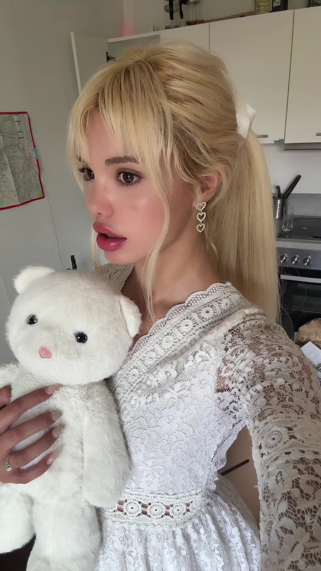 @krankebarbie