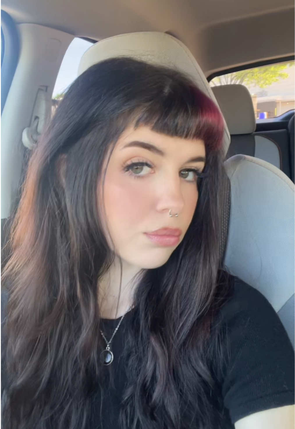 @moodybluu