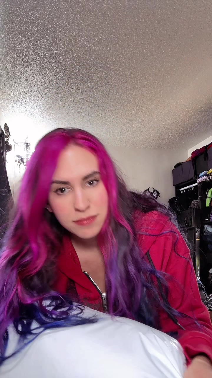 @Ami.Moon