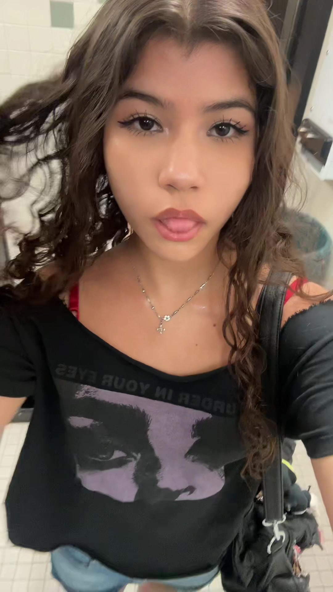@Ava 7\