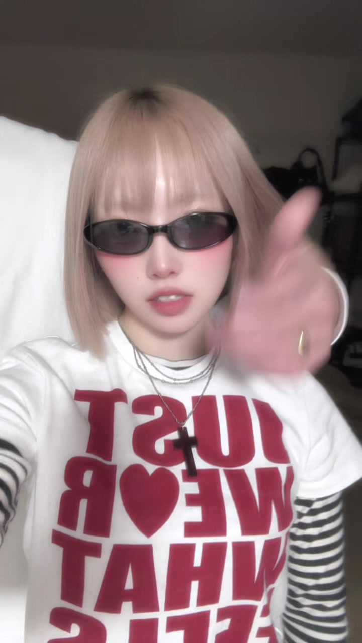 @𝐣