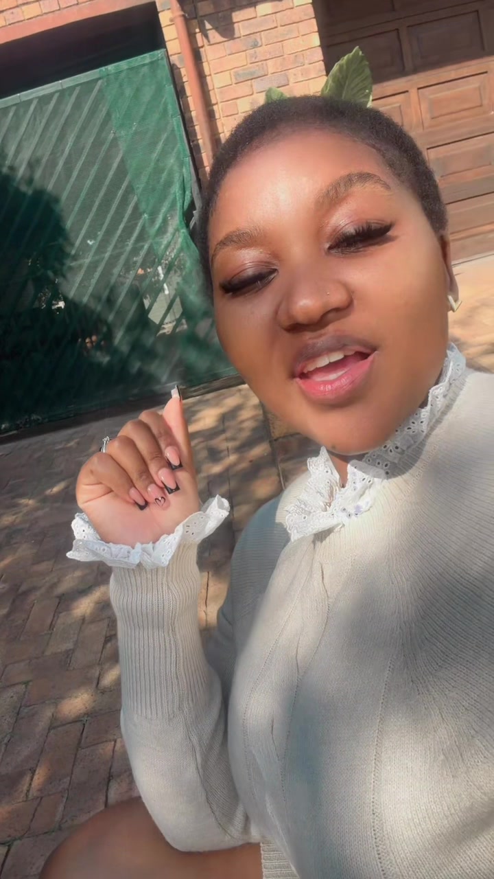 @aviatresshun