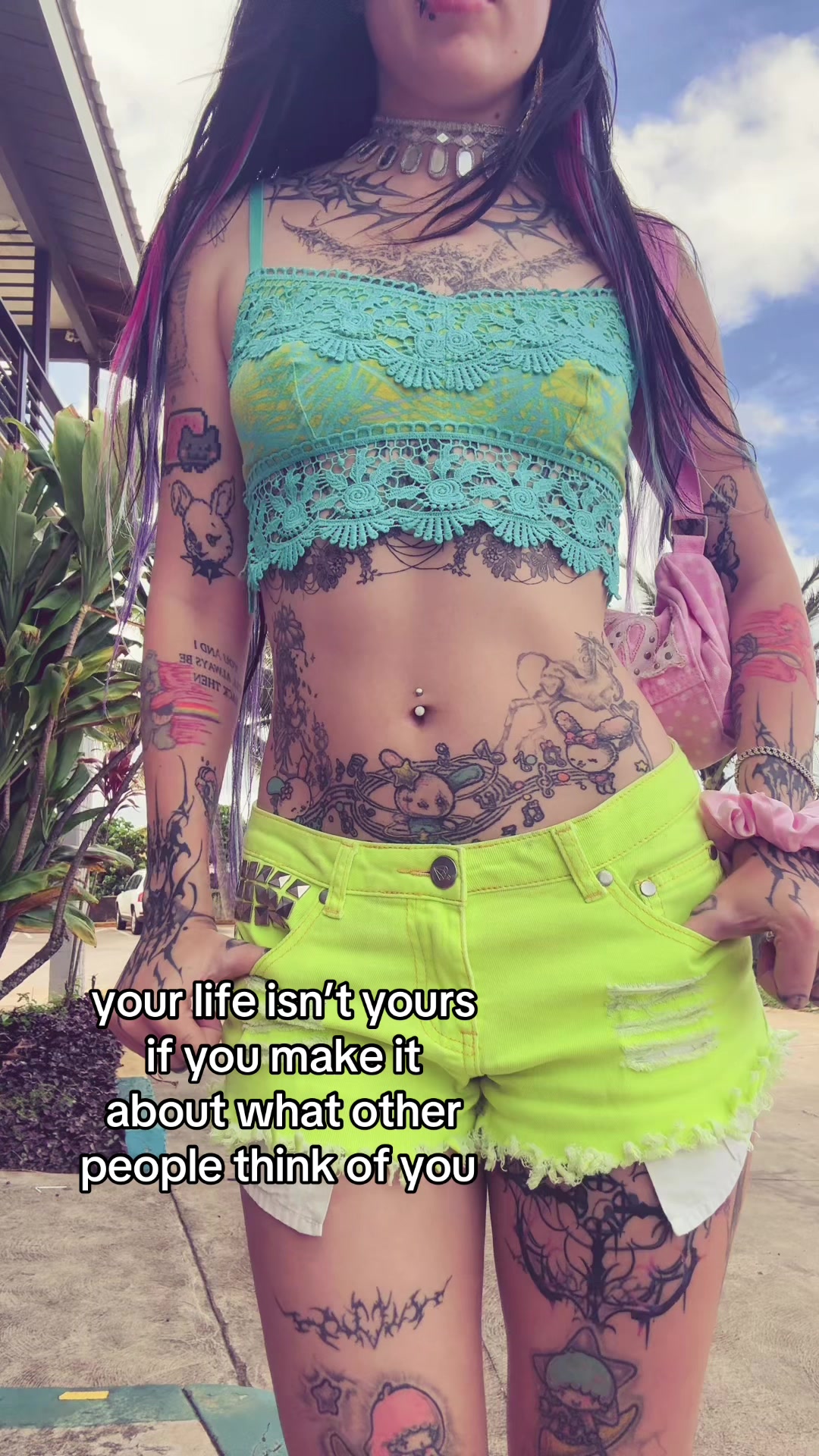 @ms. rose🥀