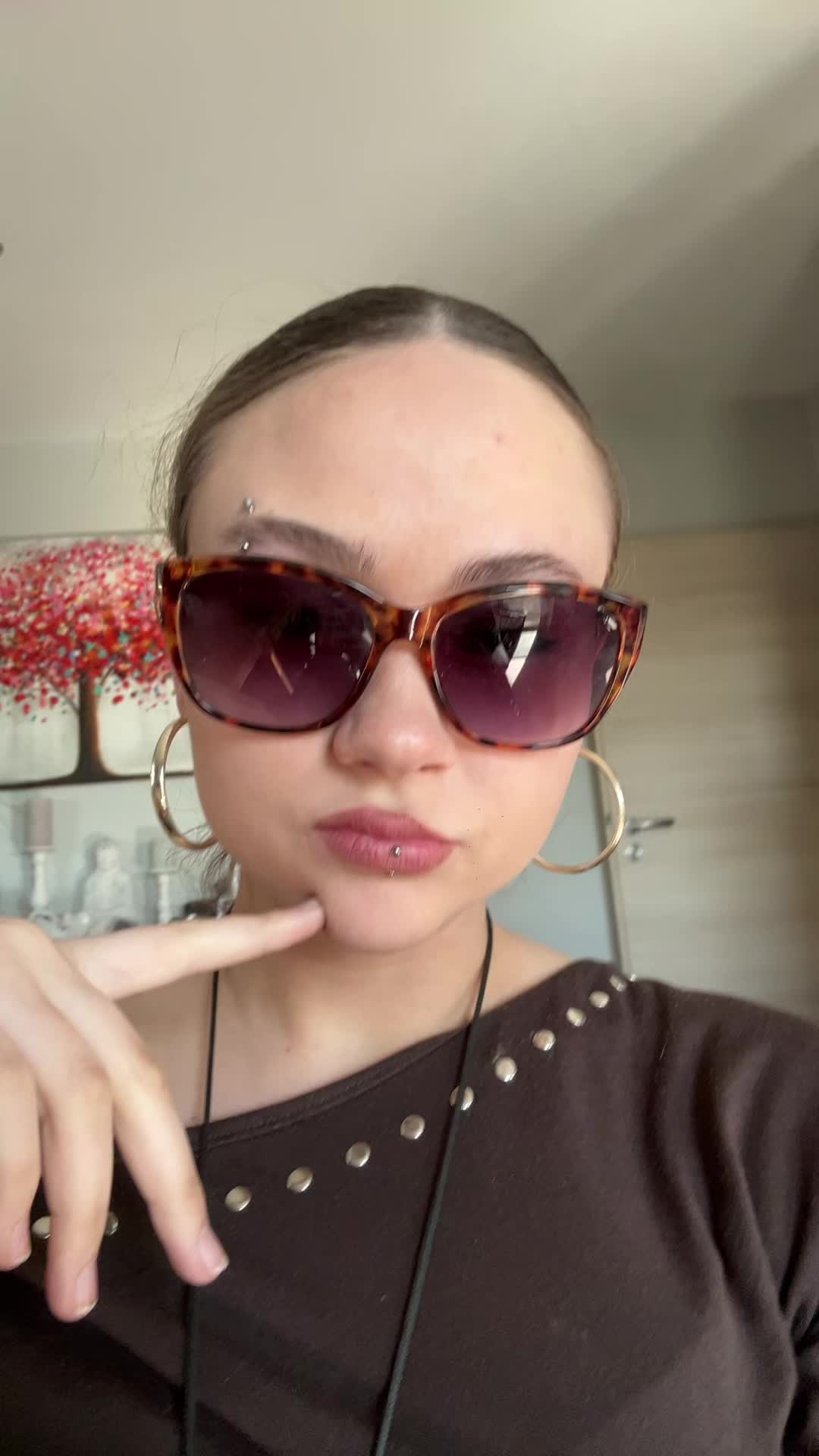 @vanessa_elly_