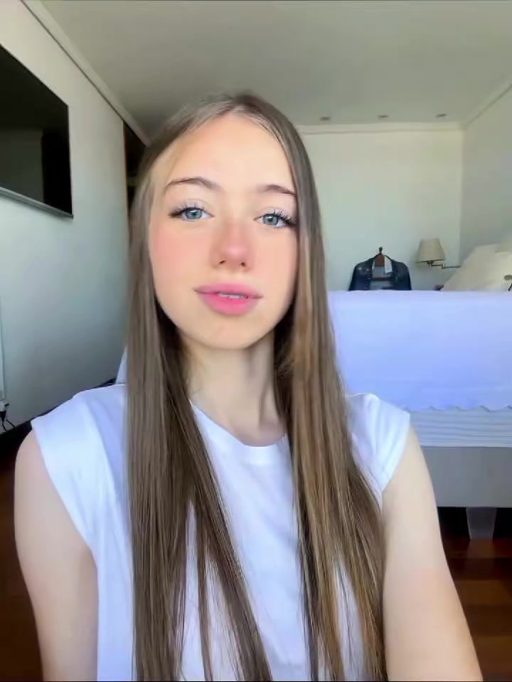 @𝓬𝓪𝓽𝓪
