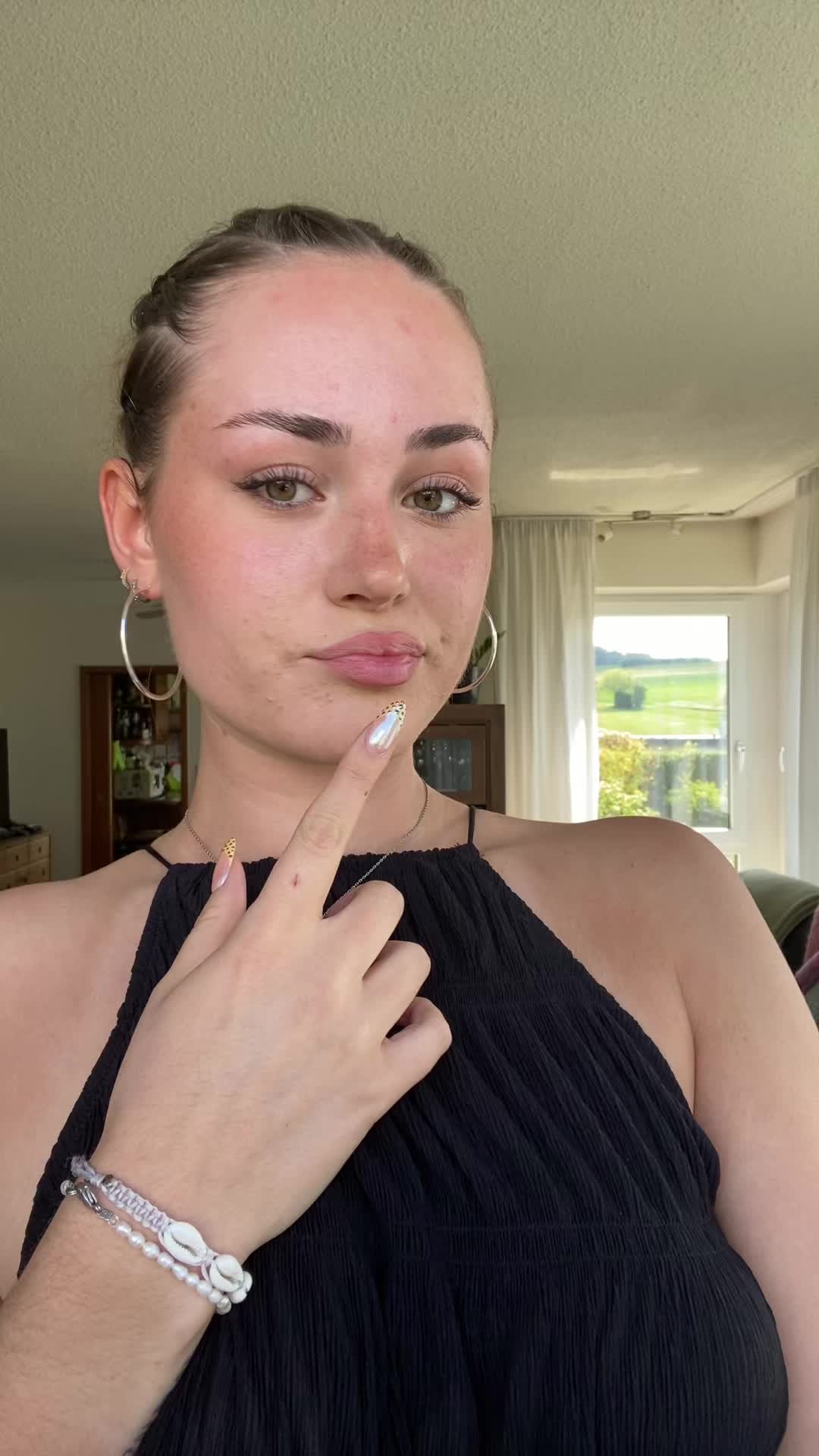 @Coraaaa