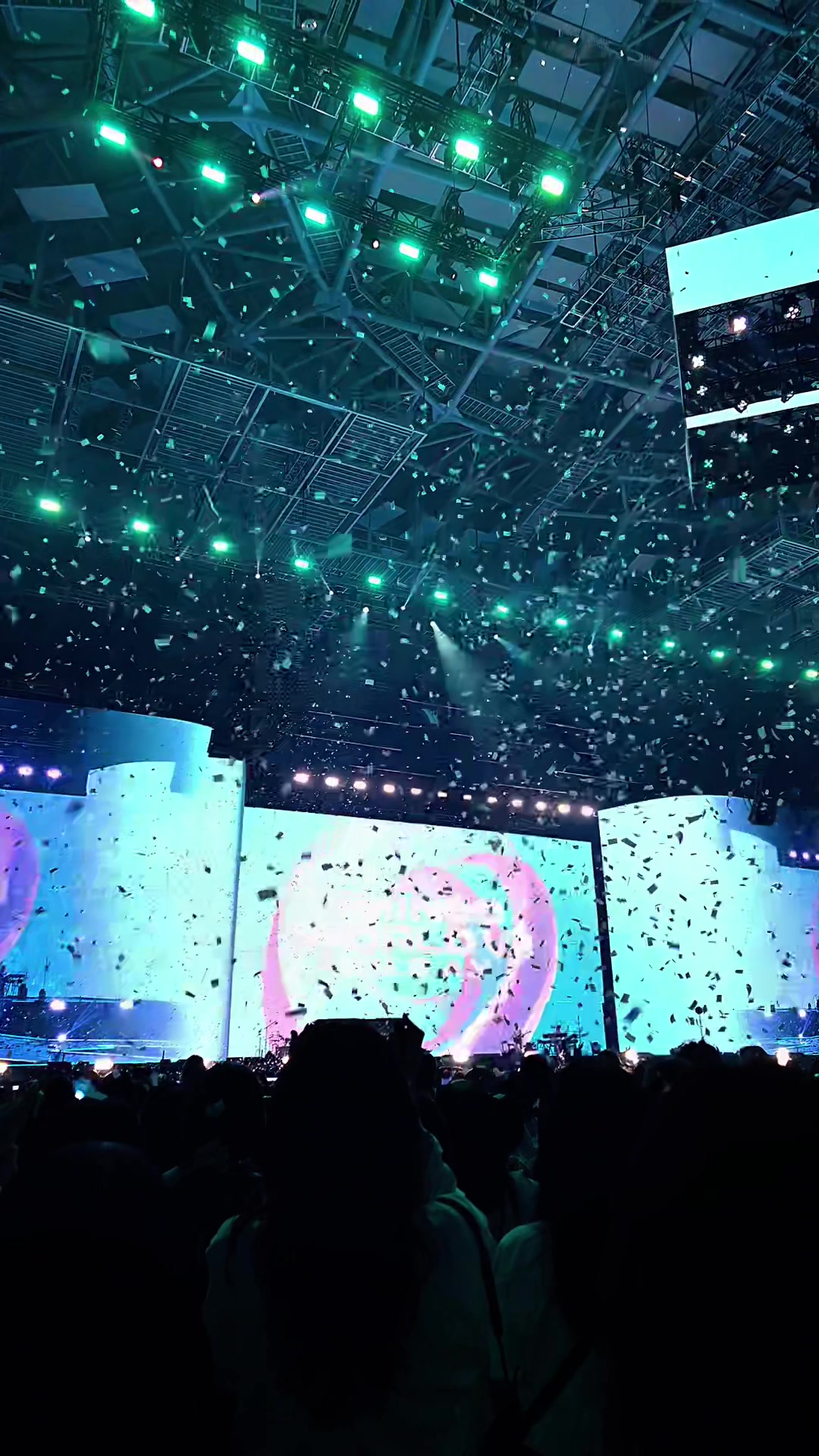 @Linh L&yacute;