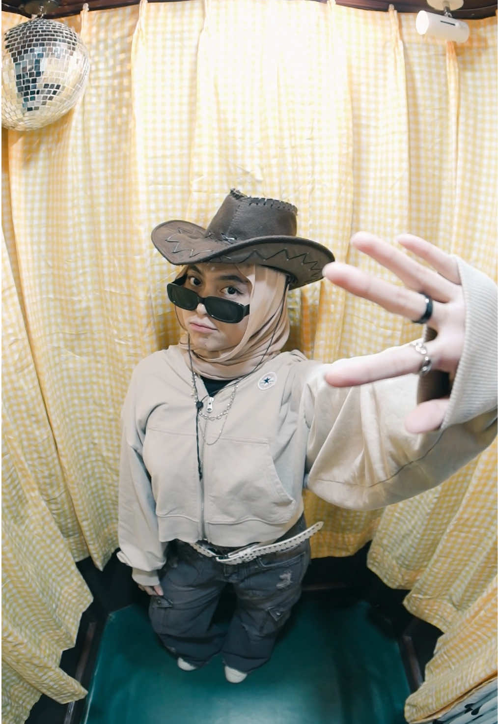 @Diorama Self Photo Studio