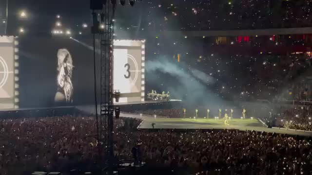 @𓂃꙳⋆videos from the eras tour