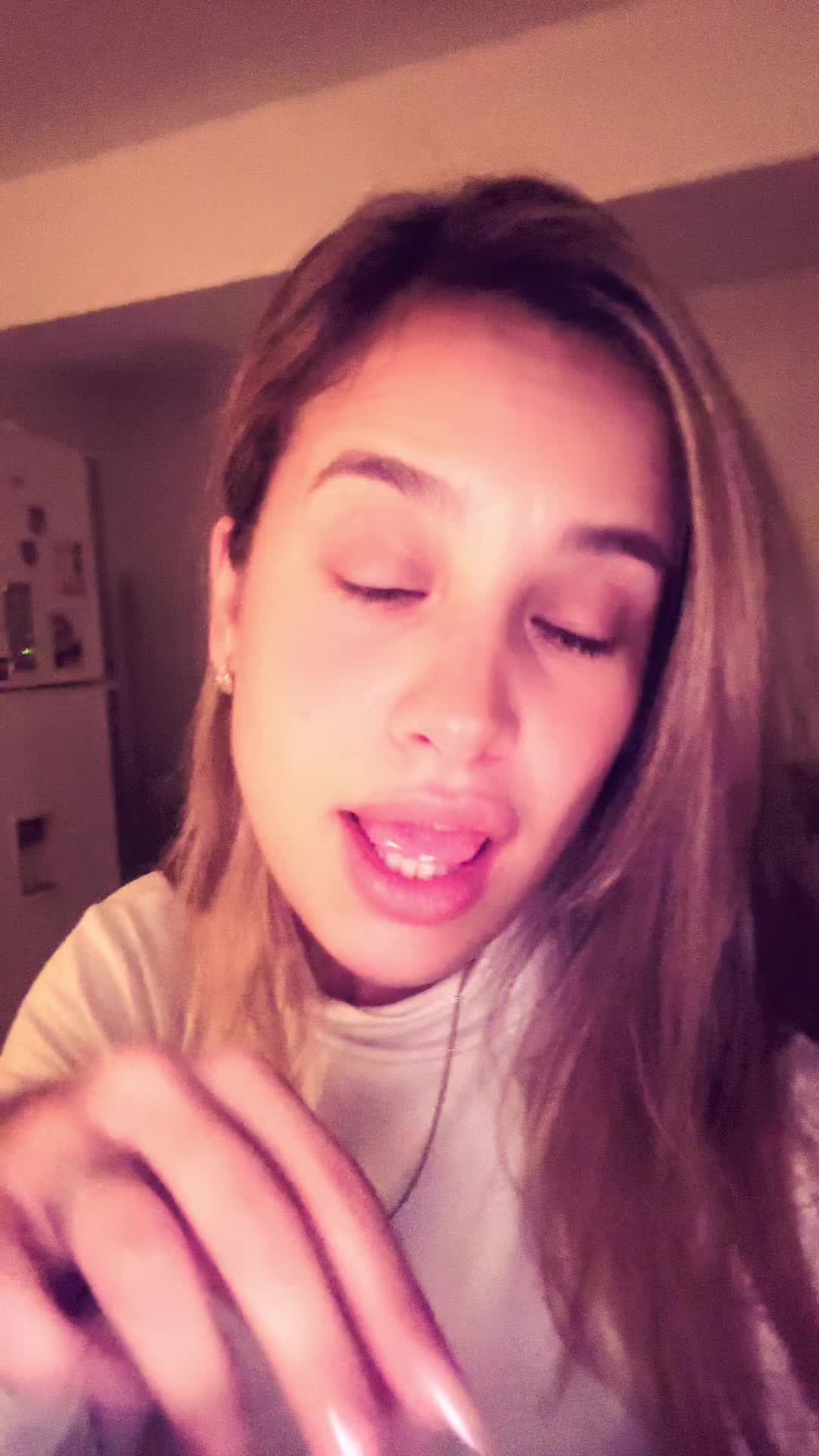 @Bethania León