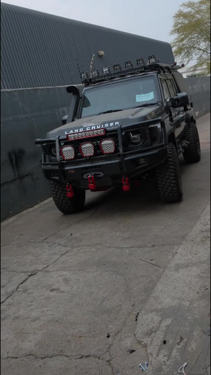 @Robot Auto 4x4 Customs