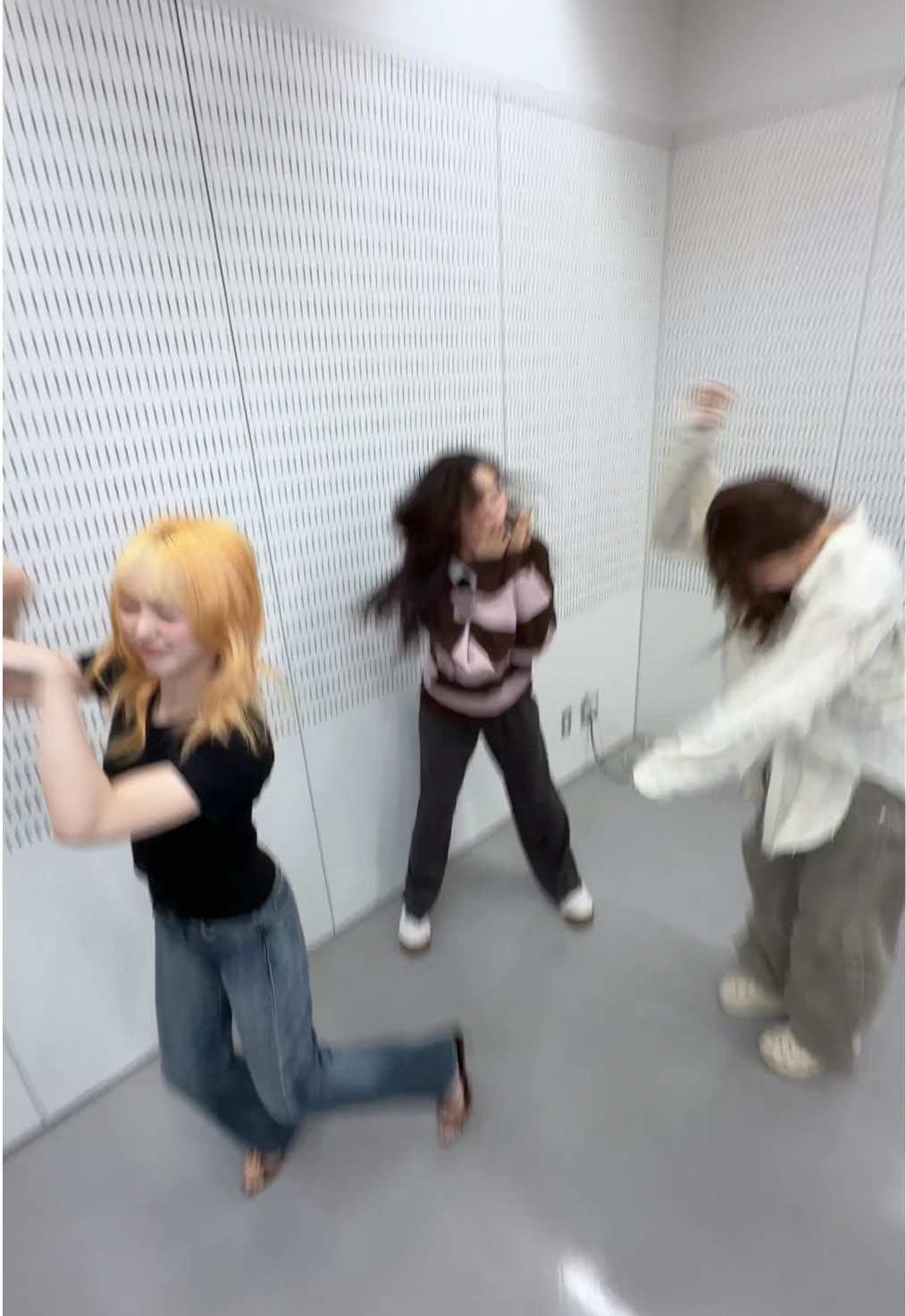 @NiziU