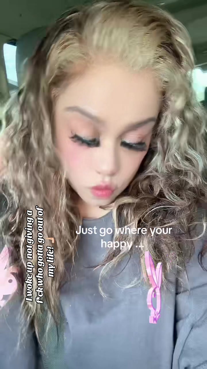 @QUEEN👑