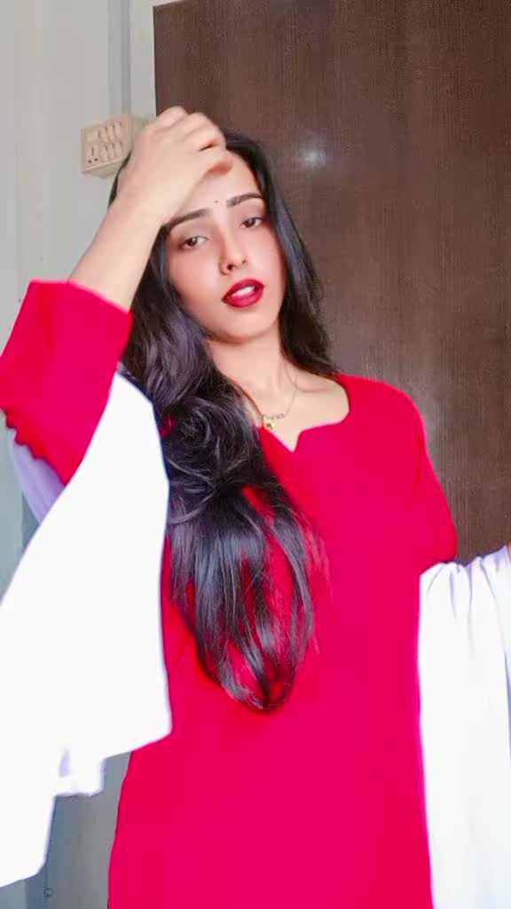 @rakhi thakur🌸🕊️