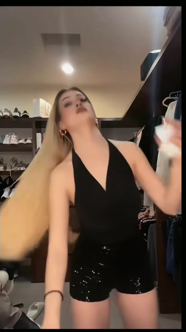 @Valeria