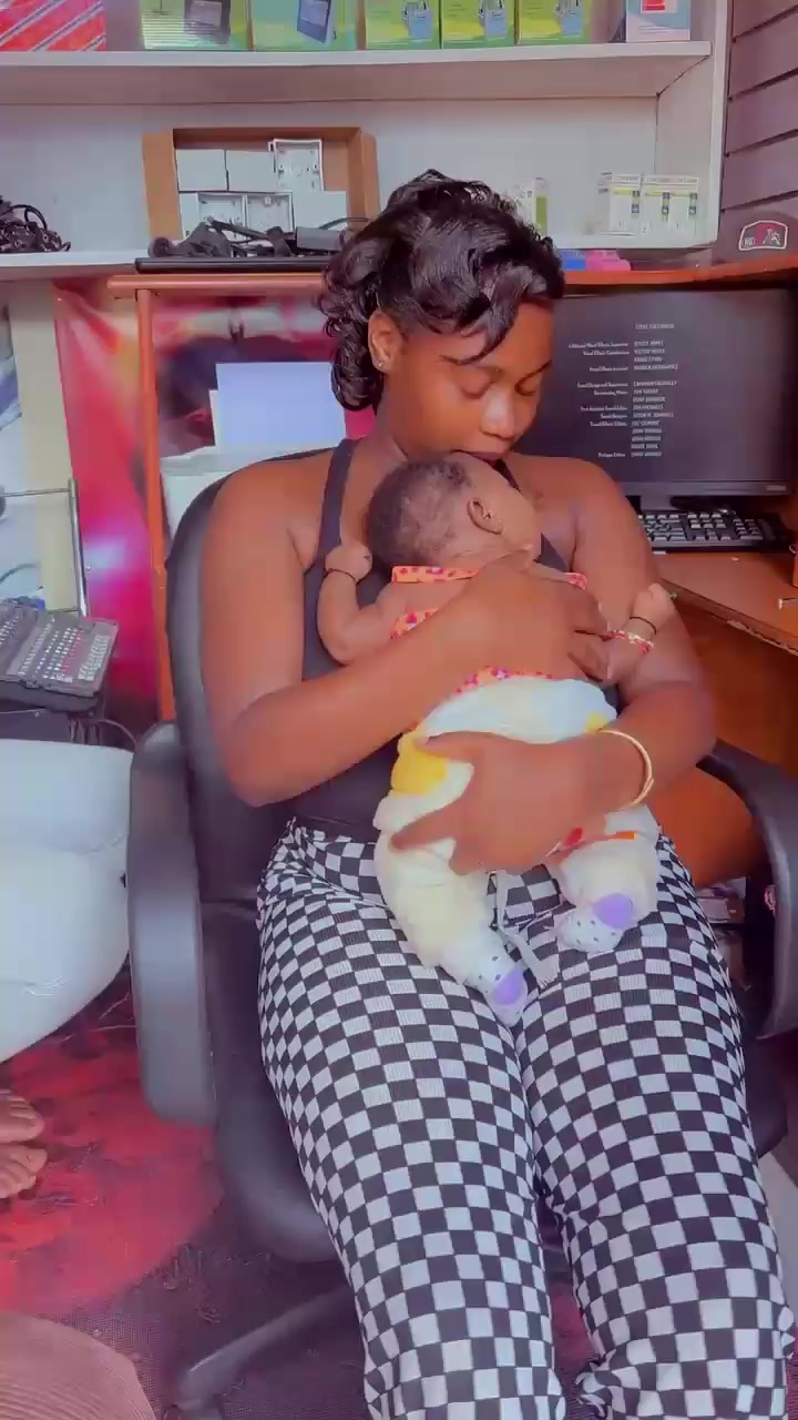 @Robertjameica🇺🇬🇦🇪