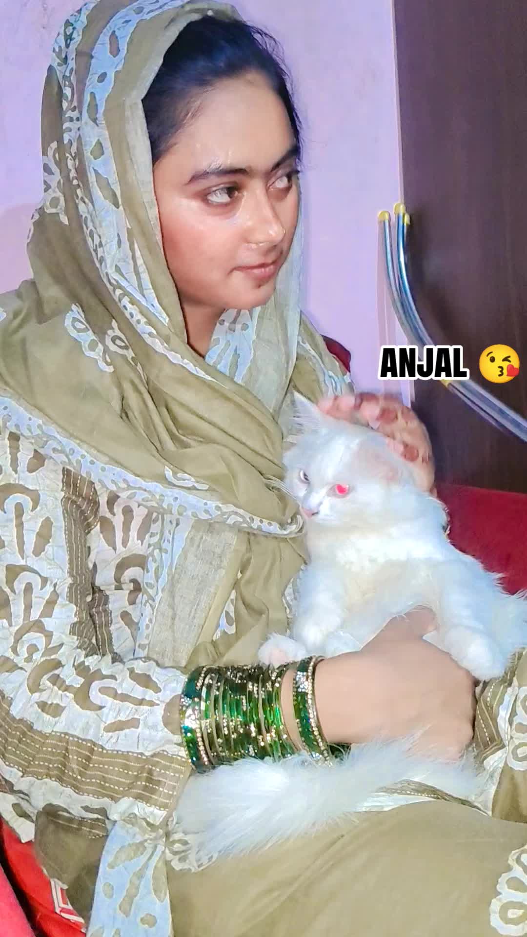 @Roshni khan