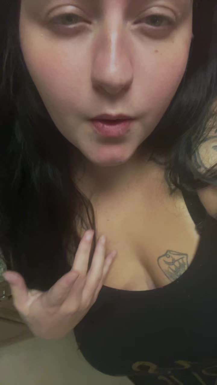 @Dani 🐰😍🎃👻