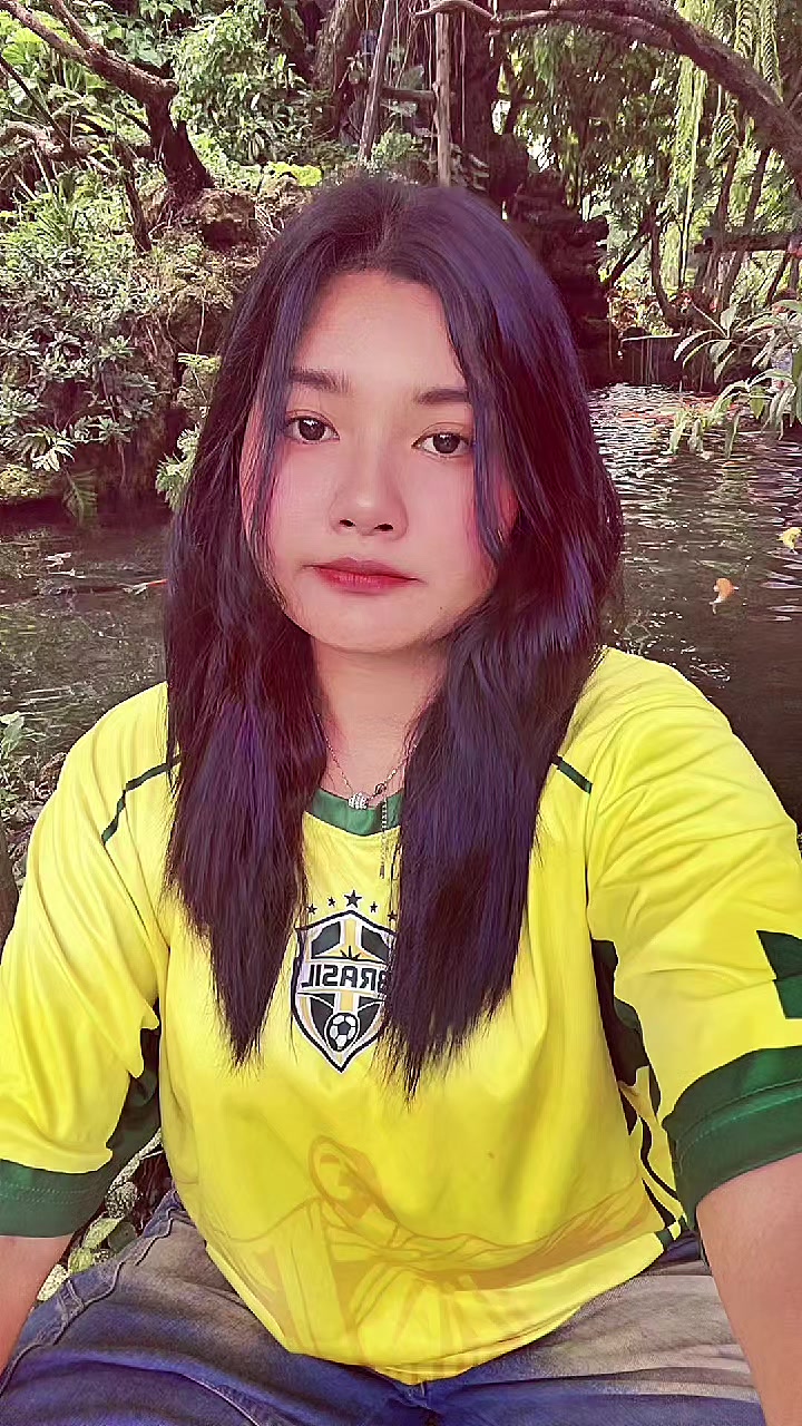 @🦋. ( Zun Lay ).❤️