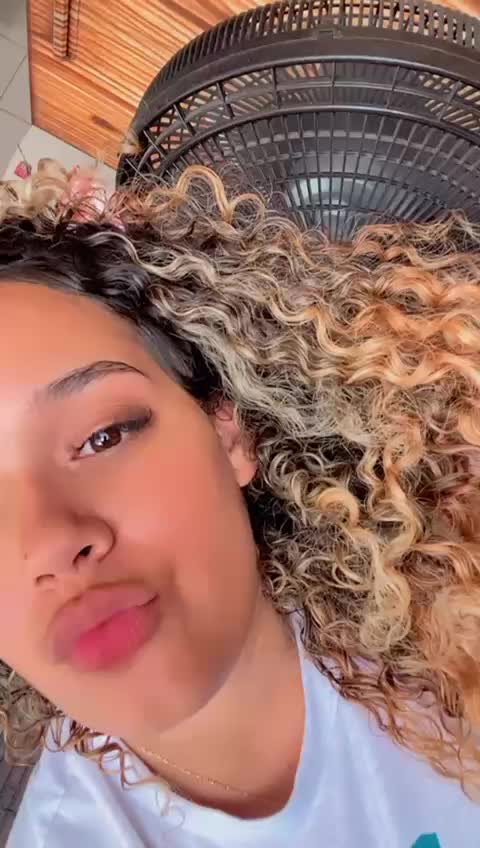 @elinny_cristiane