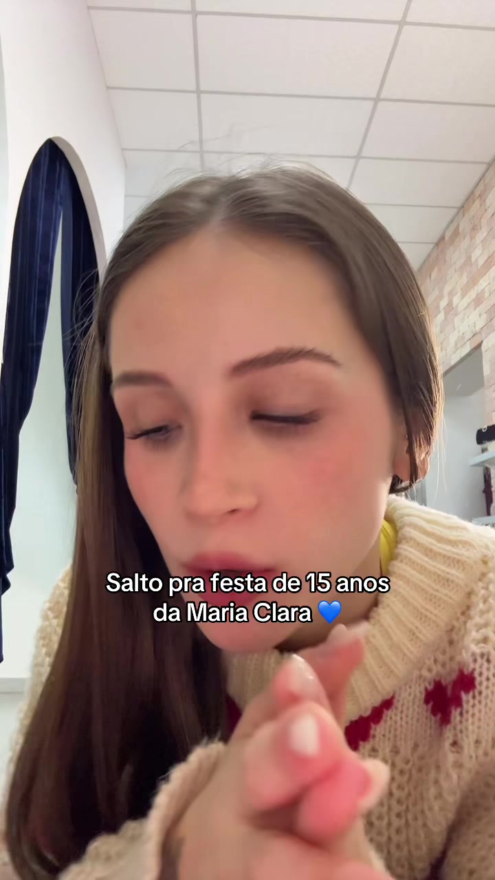 @Maria Nicolly