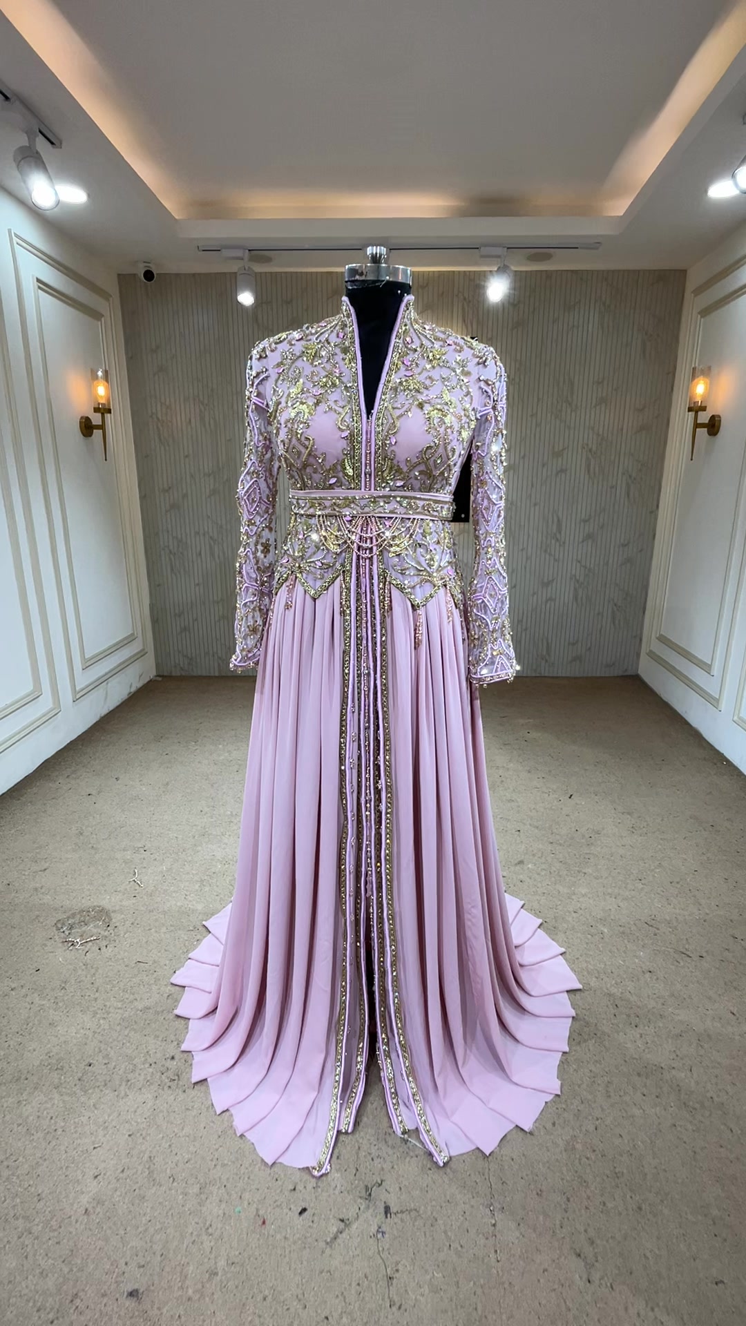 @synaisshautecouture