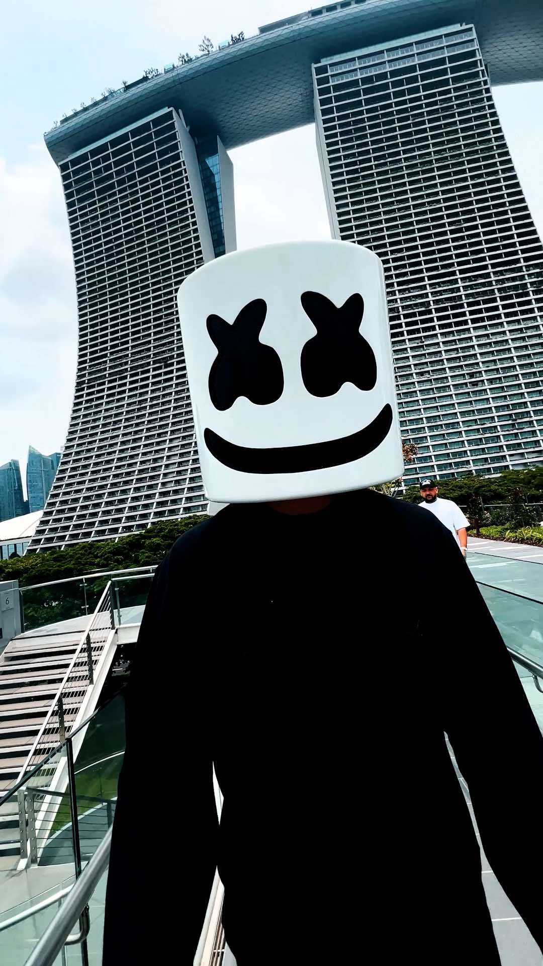 @Marshmello