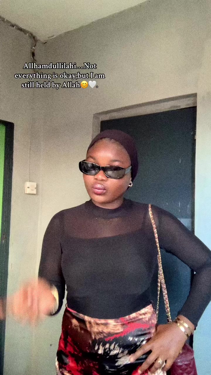 @Meenah🥺🌸