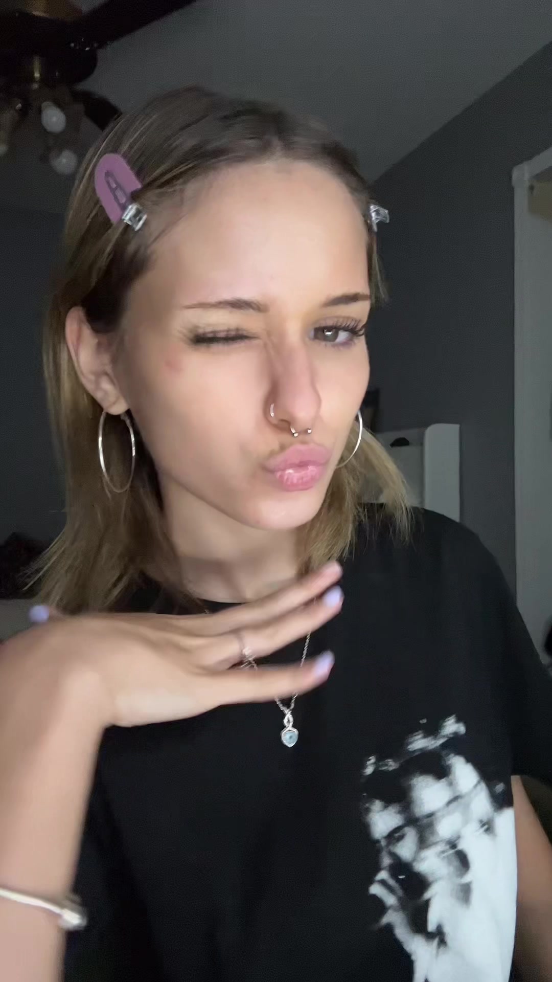 @ahailoh