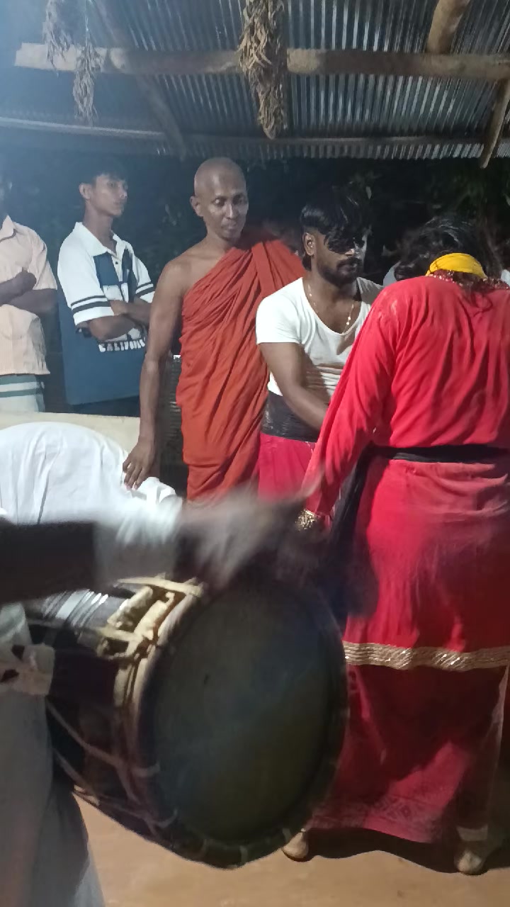 @නිලුකා ගුරු මෑණියෝ 🙏🙏🙏🙏