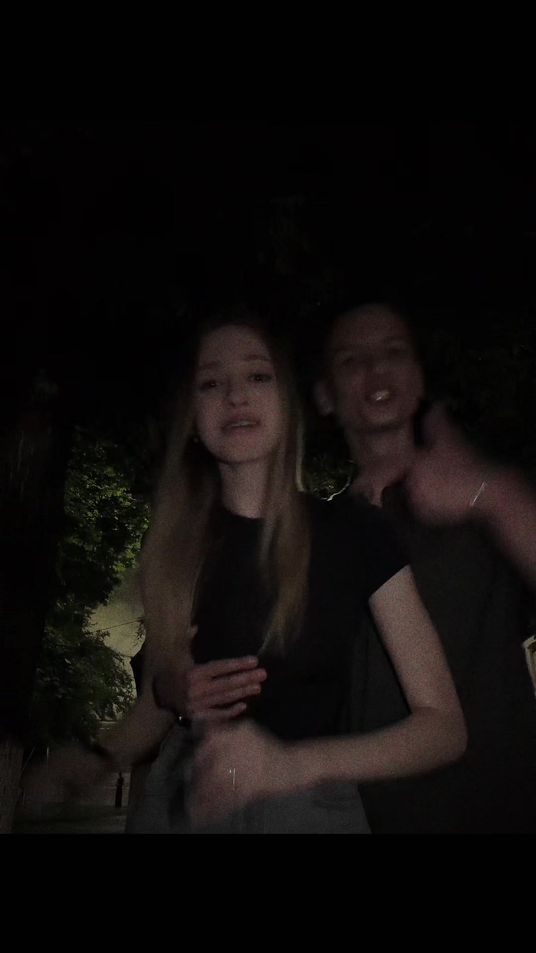 @𝒟