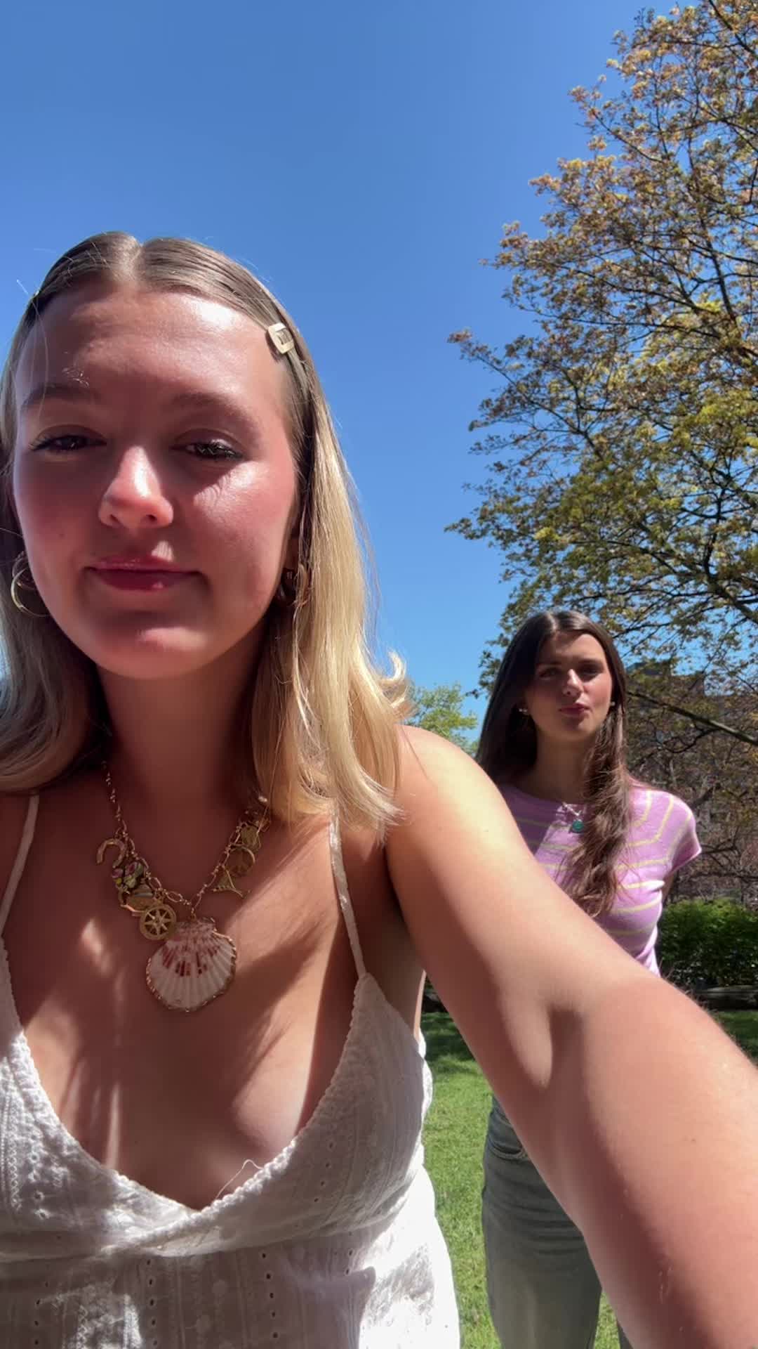 @MAREN🌟
