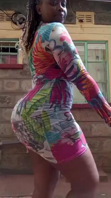 @AFROSEXXY