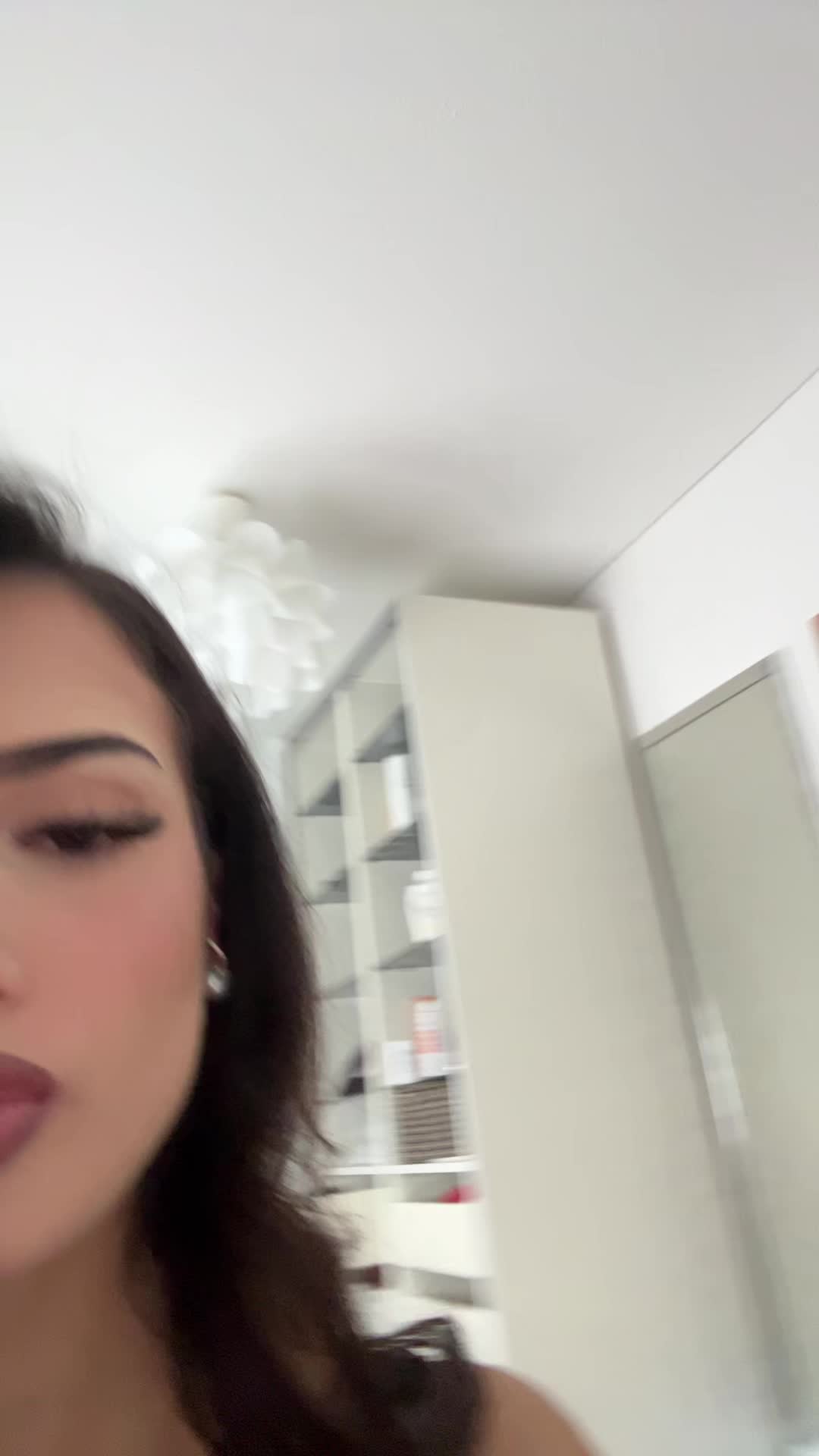 @anelamrn_