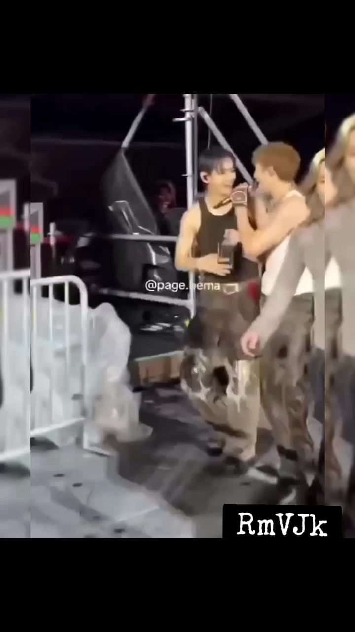 @𝘴𝖙𝖊𝖋𝖆𝖓𝖓𝘺💜🄱🅃🅂