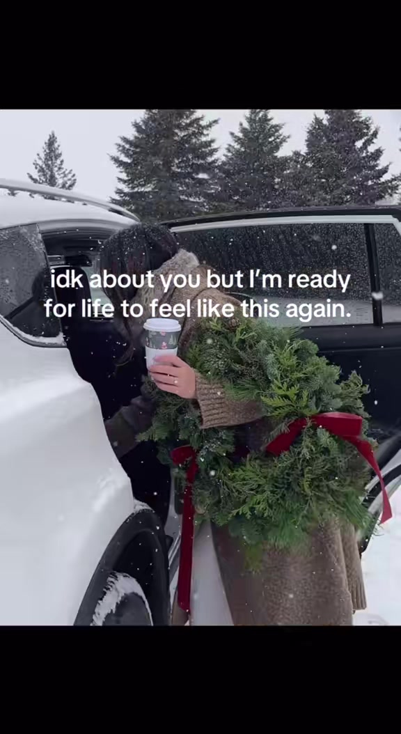@C H R I S T M A S 🎄