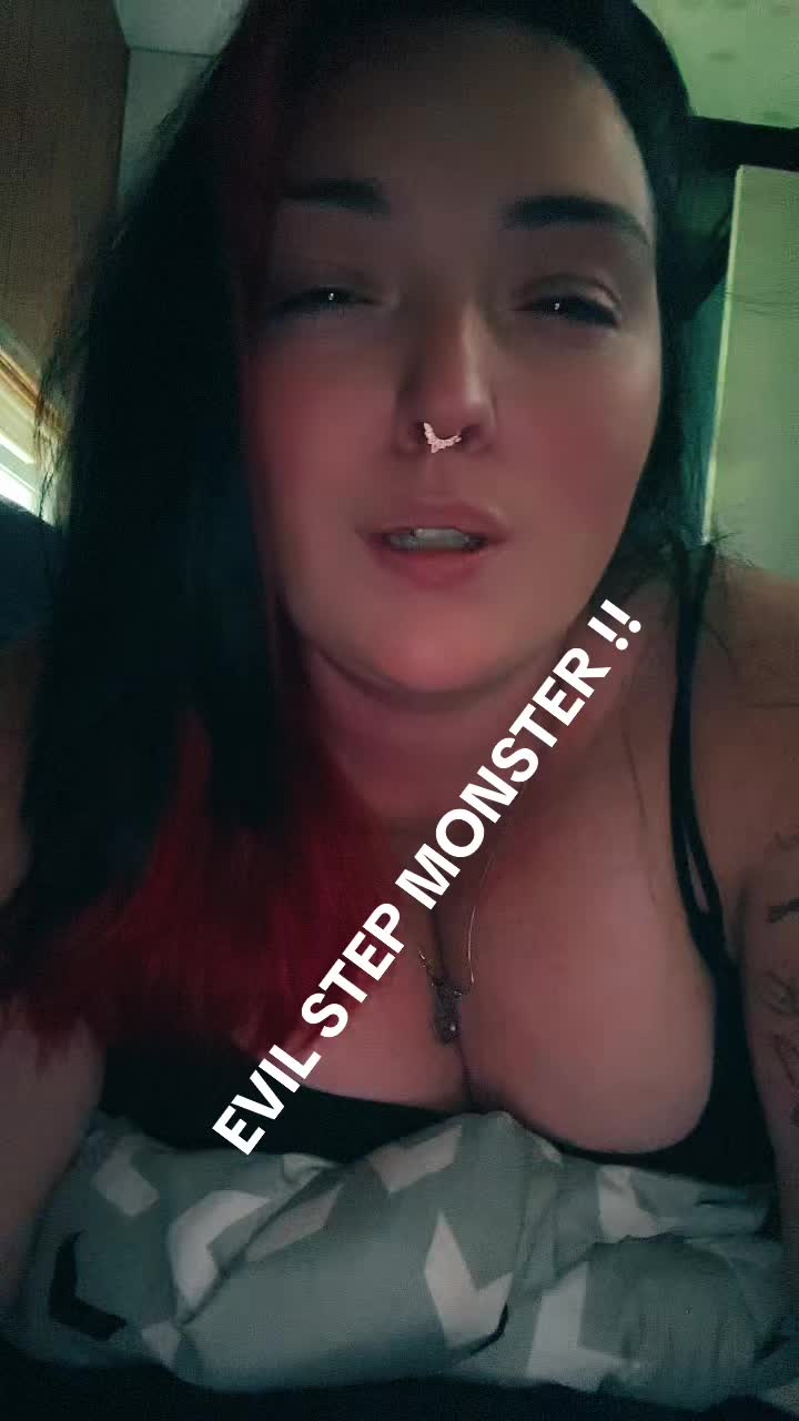 @Kaitlyn McKinley  😈