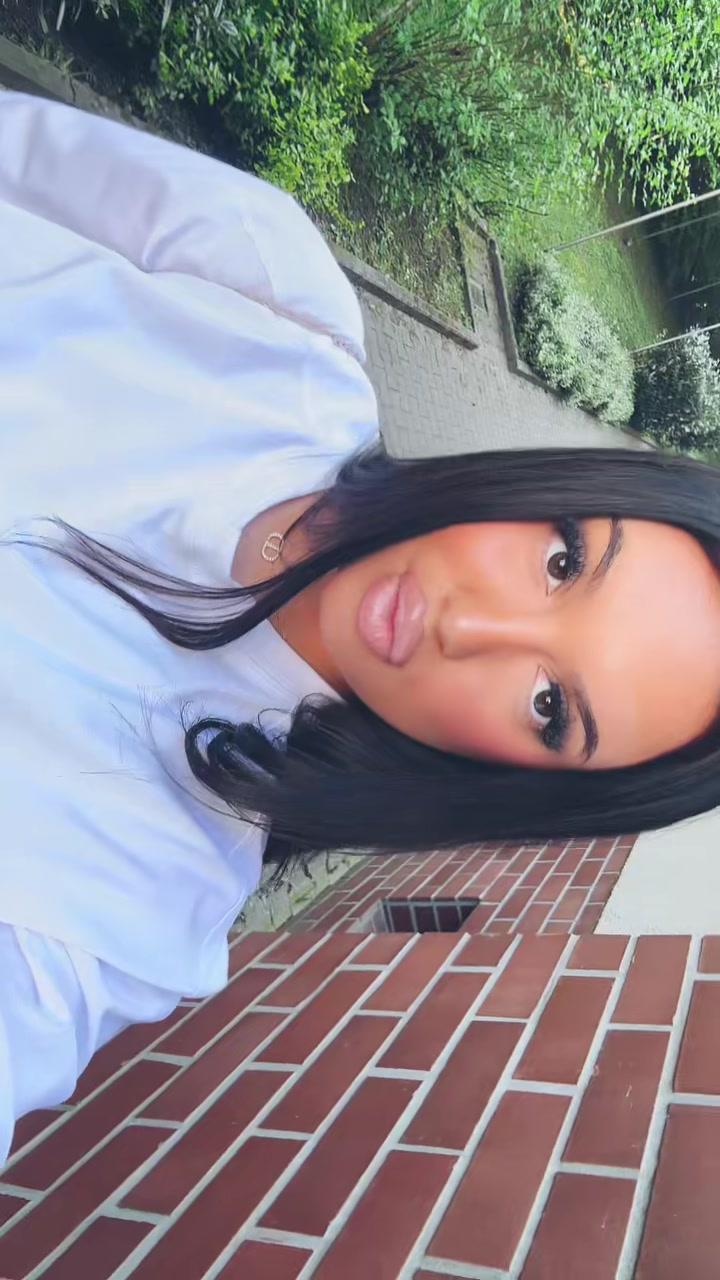 @🐰