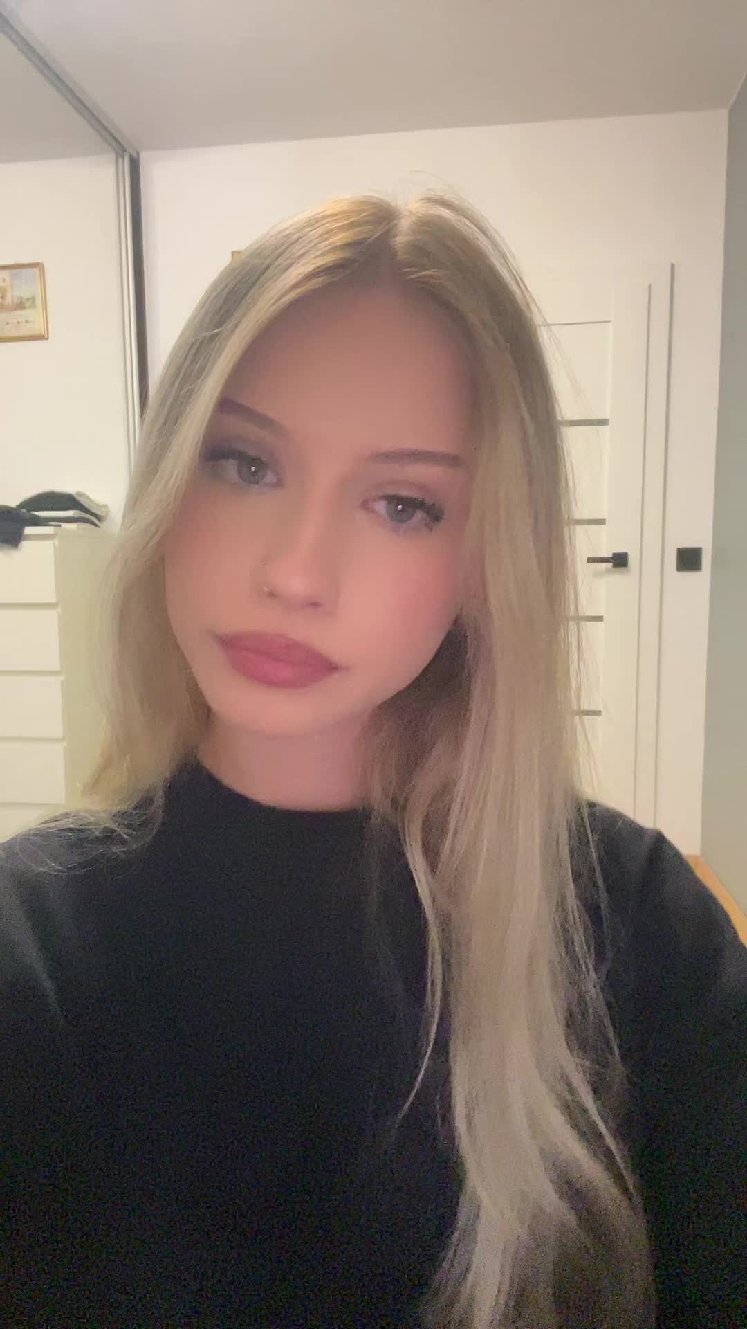 @𝐫