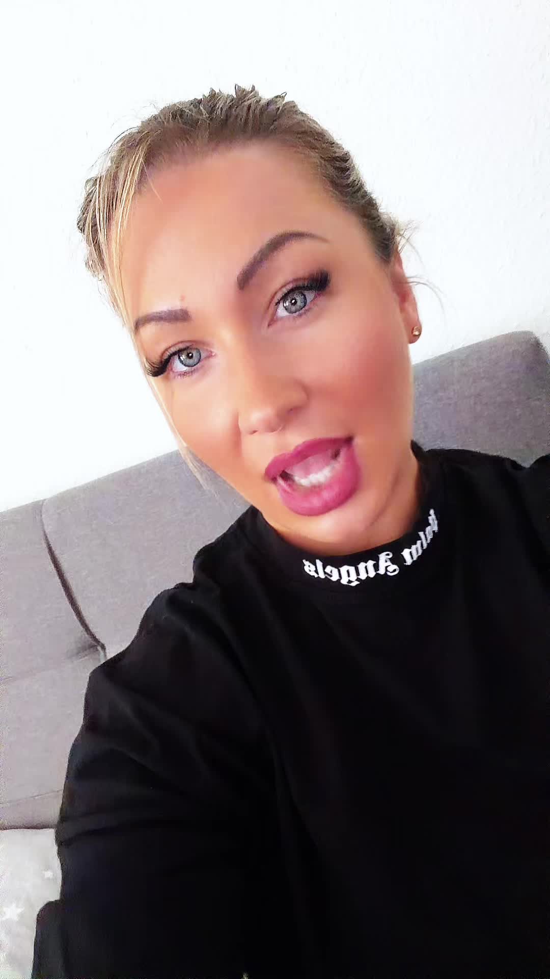 @𝐀𝐧𝐠𝐞𝐥𝐢𝐧𝐚