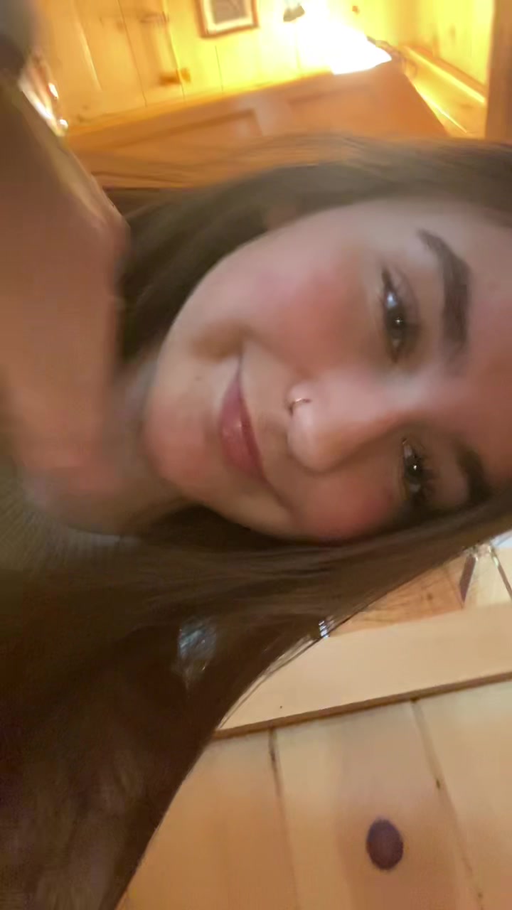 @laura