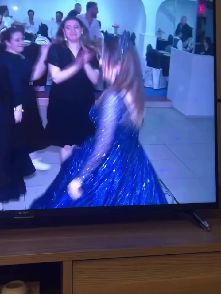 @D&uuml;ğ&uuml;nlerden Kesitler