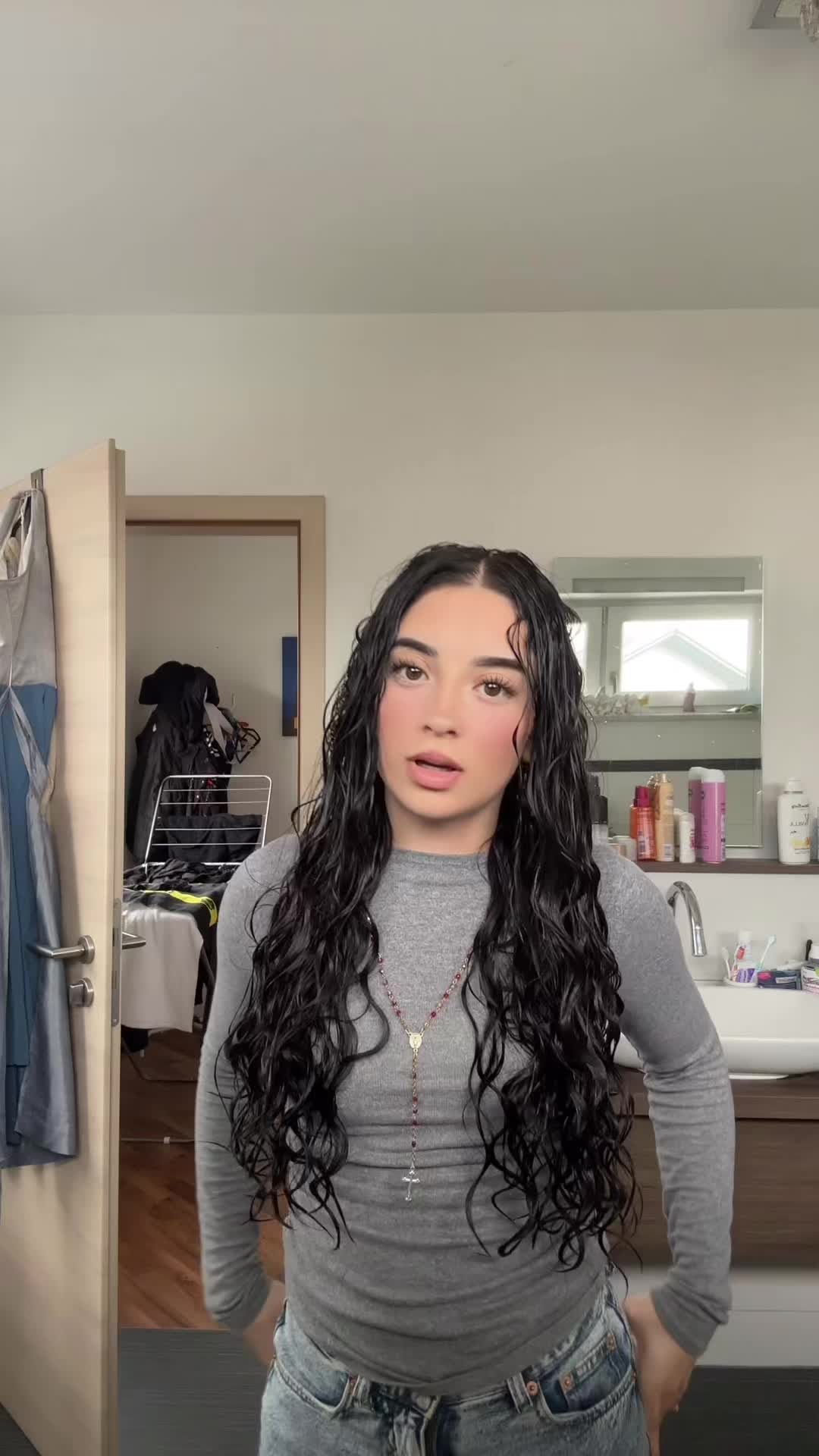 @𝓂𝑒𝓁𝒾𝒶🐒