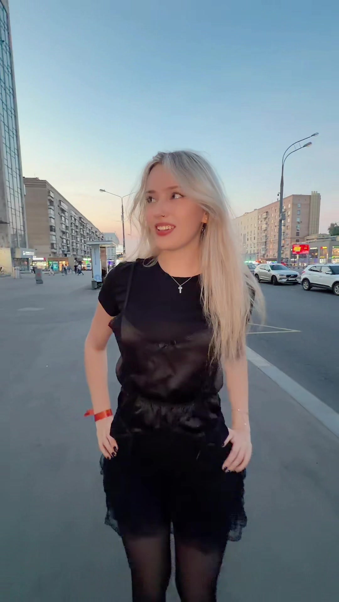 @whylollycry